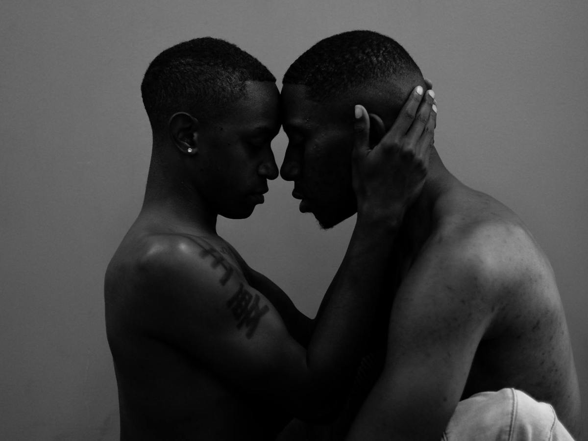 Do you hold off on physical&nbsp;intimacy?